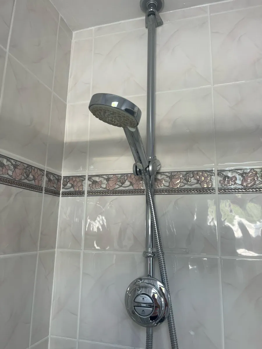 Aqualisa  Gravity-Pumped Ceiling-Fed shower - Image 1