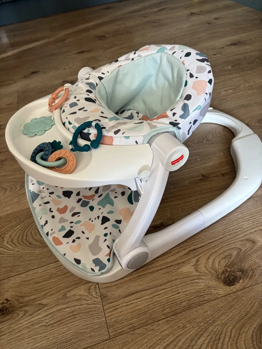 Fisher-Price Baby Chair (sit-me-up floor seat) - Image 2
