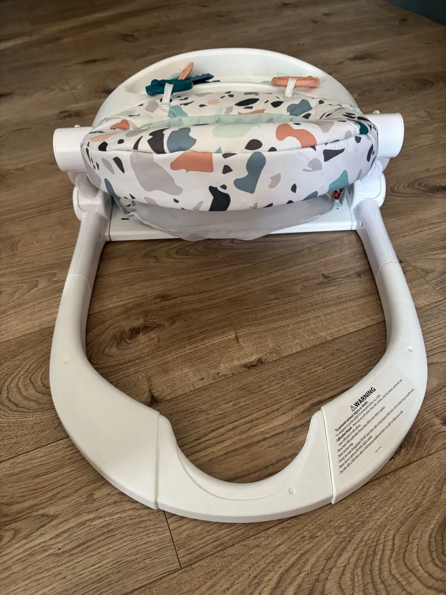Fisher-Price Baby Chair (sit-me-up floor seat) - Image 3