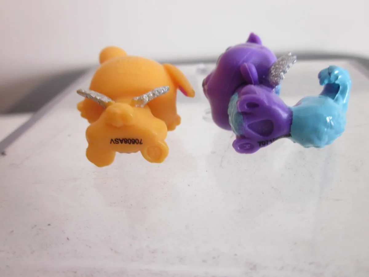 Hatchimals Bunwee Orange and  Purple Skunk - Image 3