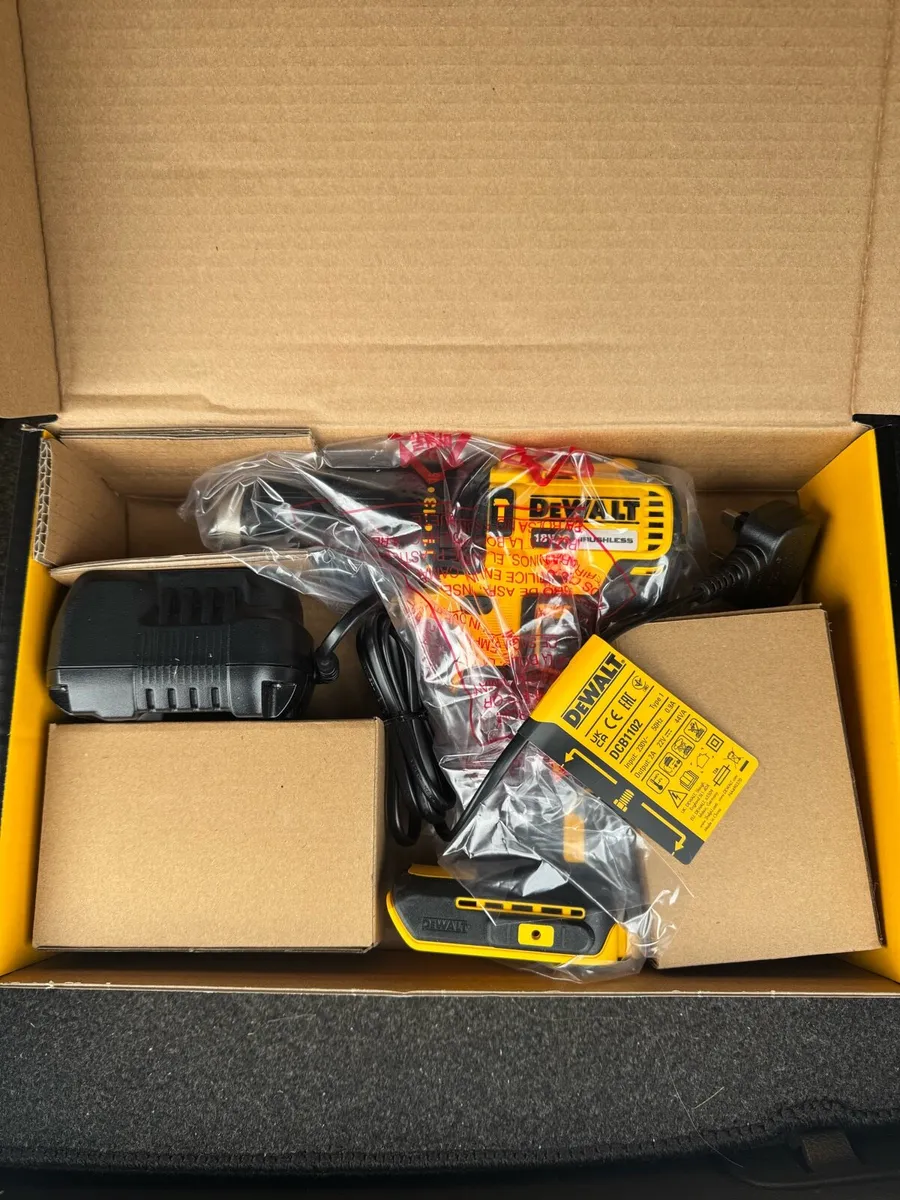 Dewalt drill - Image 2