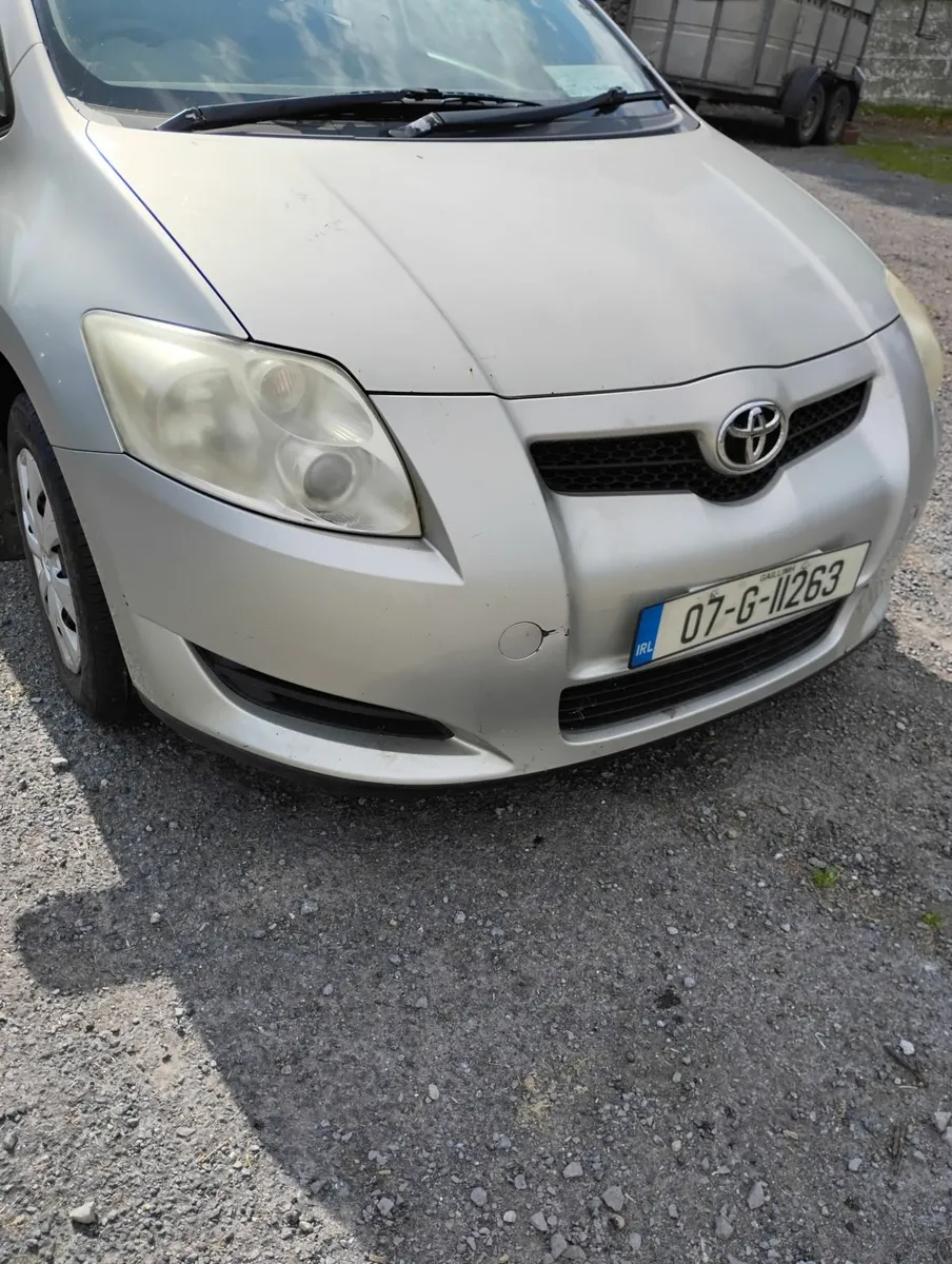 Toyota Auris 2007 - Image 2