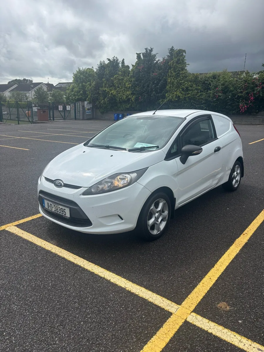 Ford Fiesta 2011 - Image 4