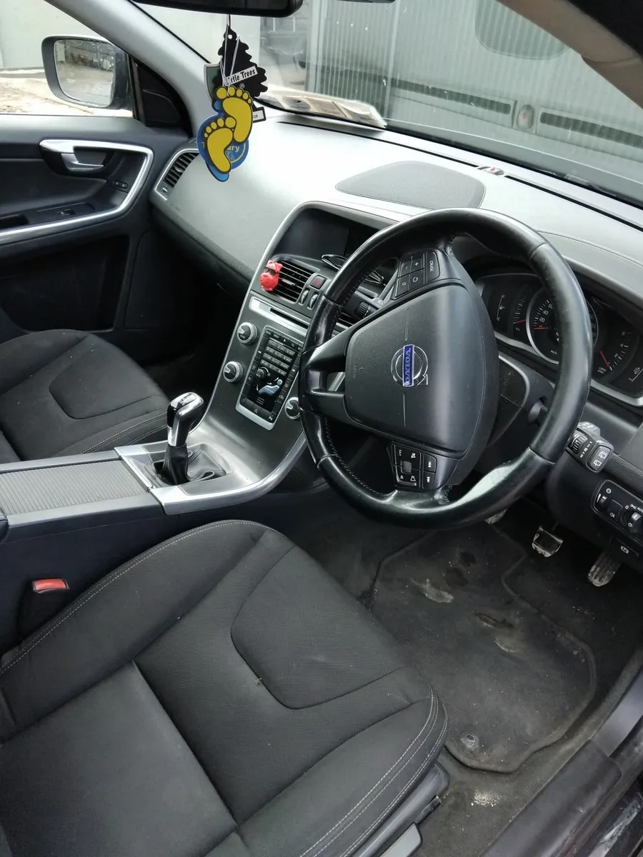 Volvo XC60 2015 - Image 2