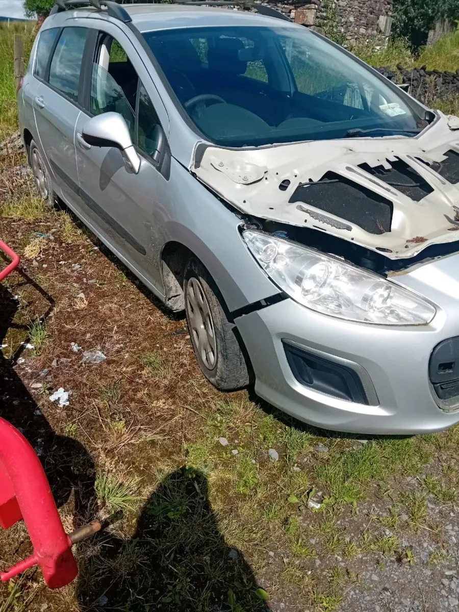 Peugeot 308 for parts - Image 2