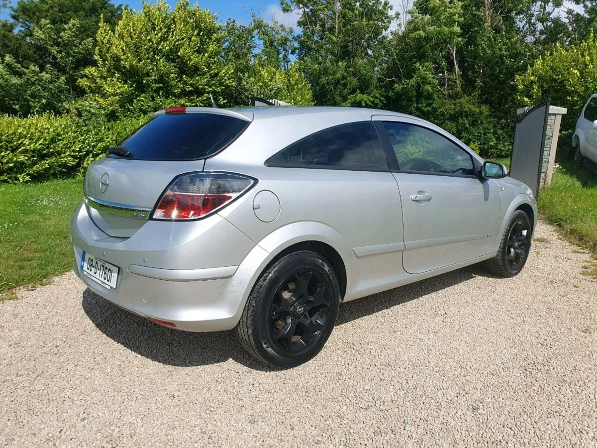 Car - Image 2