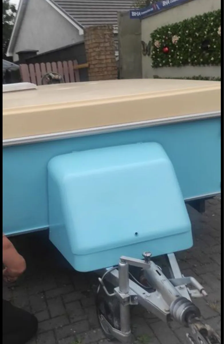 1980 Estrel Pop-Up Caravan - Image 2