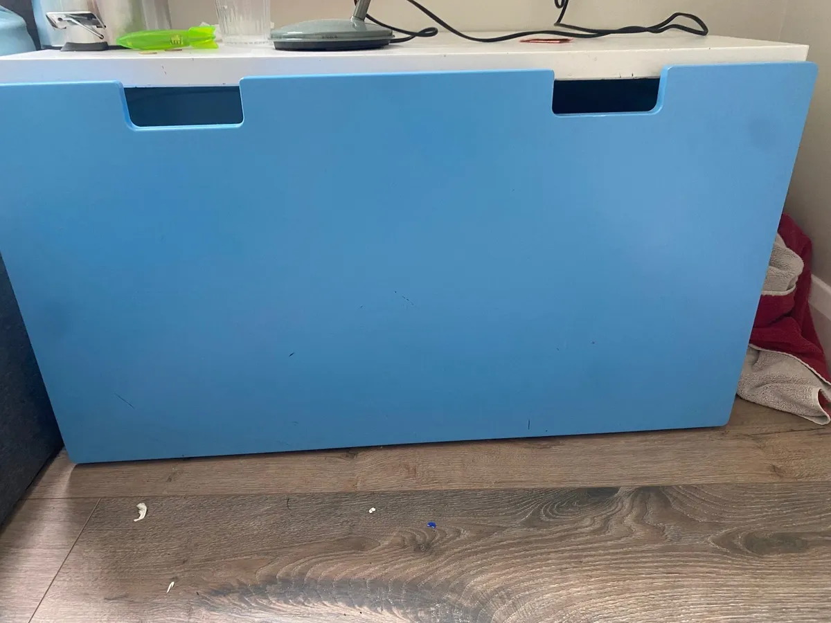 Bedroom furniture - Image 2