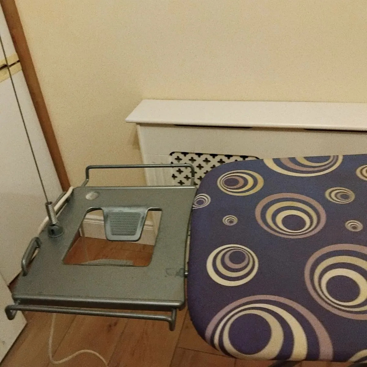 Iron board - Image 2