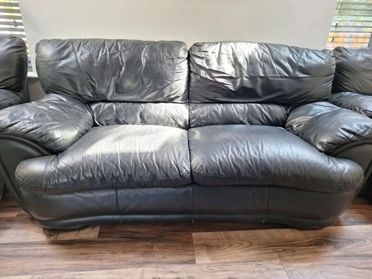 Italian Black Leather 3 seater and two armchairs - Image 1