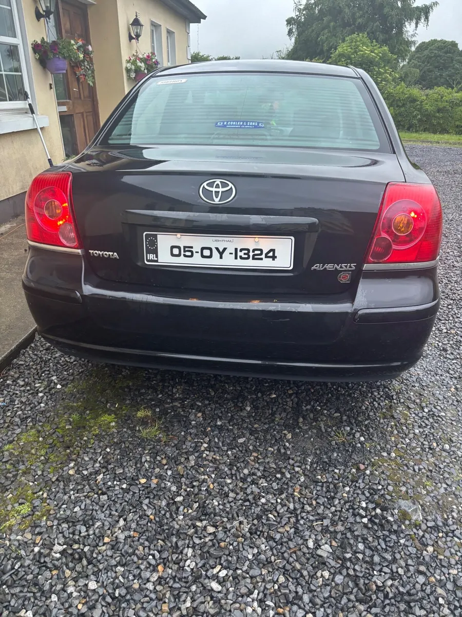 Toyota Avensis 2005 - Image 2