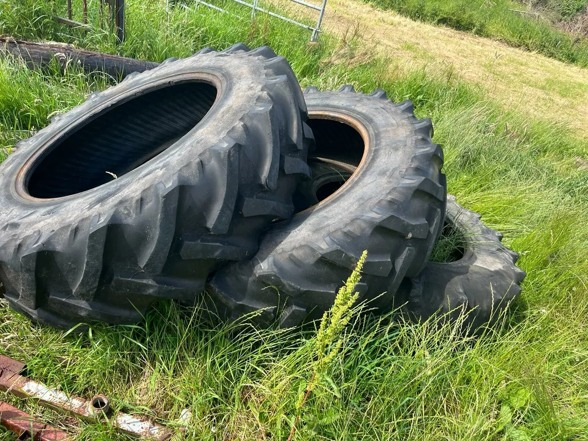 Selection of tractor tyres - Image 3