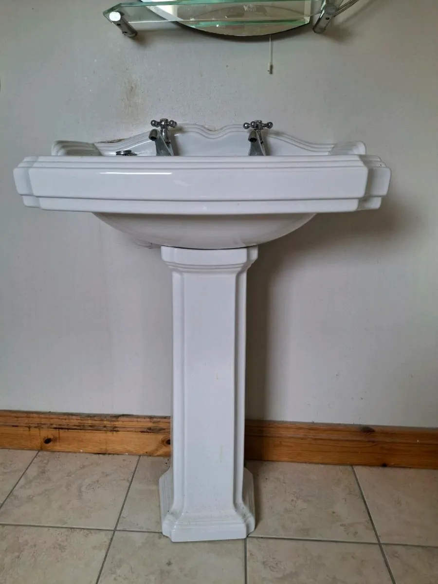 Sink and toilet - Image 2
