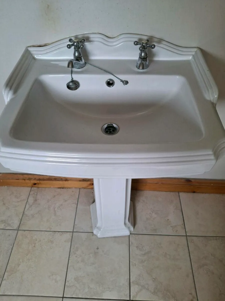 Sink and toilet - Image 3