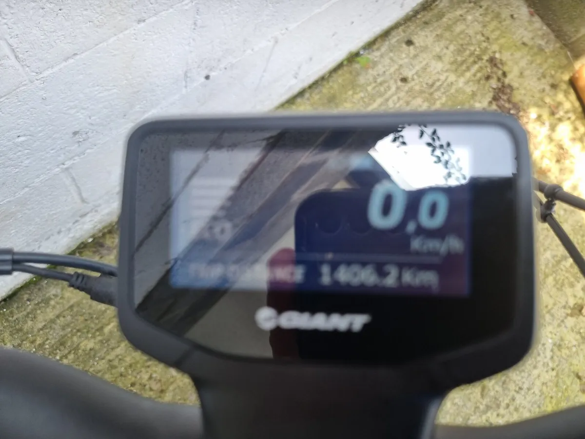 Giant dailytour  electric bike - Image 3