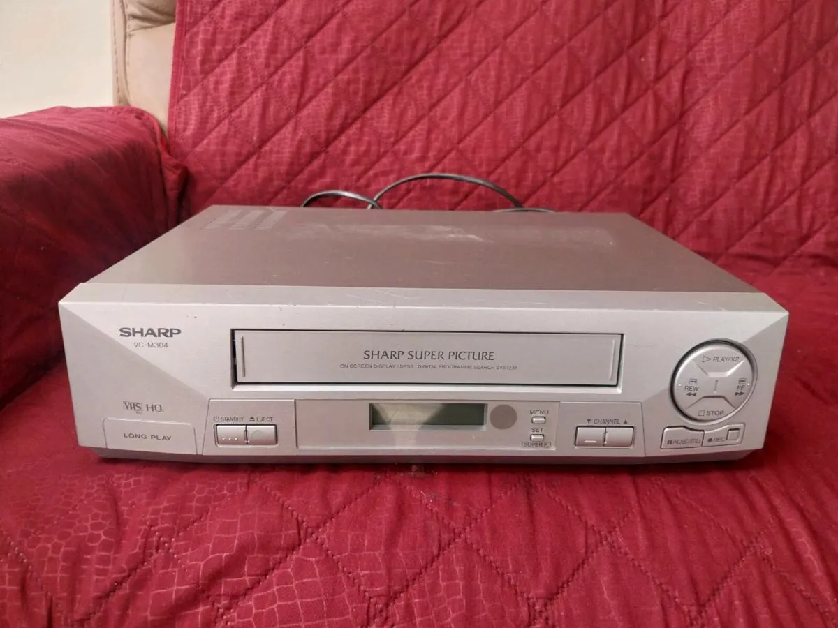 sharp vhs player - Image 1