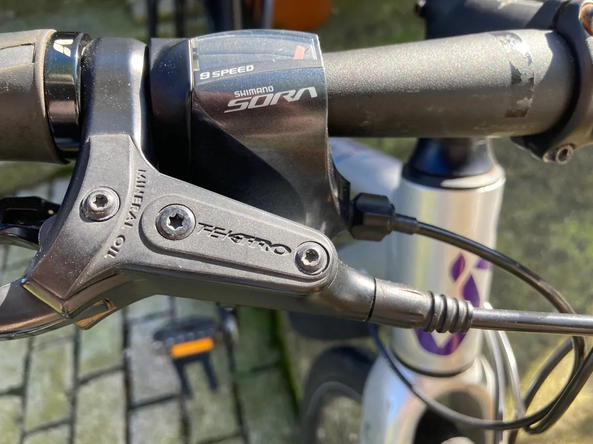 Giant Liv Thrive Ladies bike - Image 3