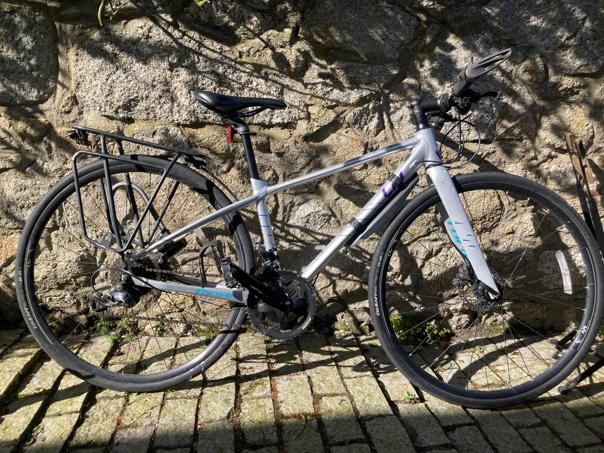 Giant Liv Thrive Ladies bike - Image 2