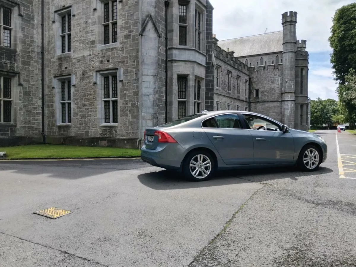 VOLVO S 60 2011 Automatic - Image 2