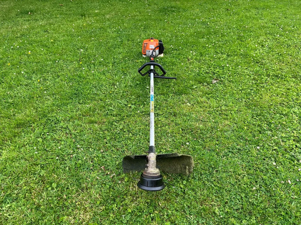 Delivery Available: Petrol Strimmers - Image 4