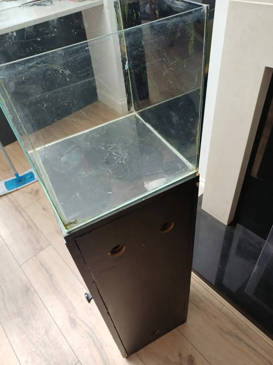 Fish tank - Image 3