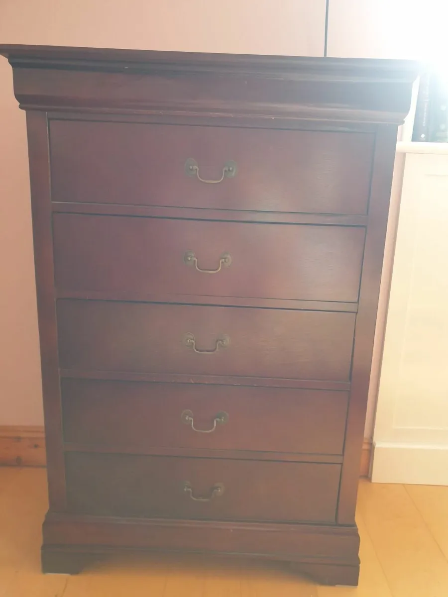 BEDROOM FURNITURE - Image 3