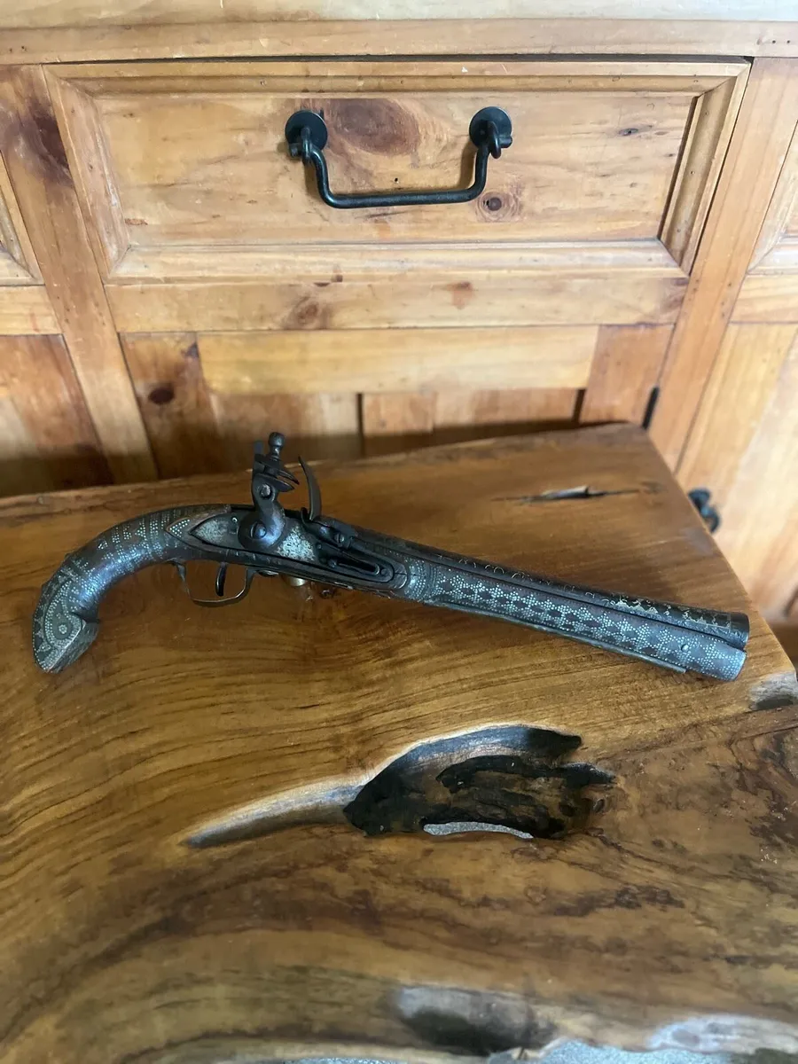 Antique Flintlock Pistol - Image 1
