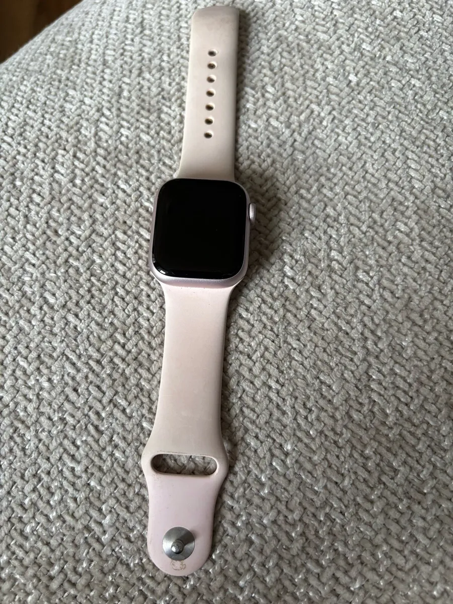 Apple Watch - Image 1