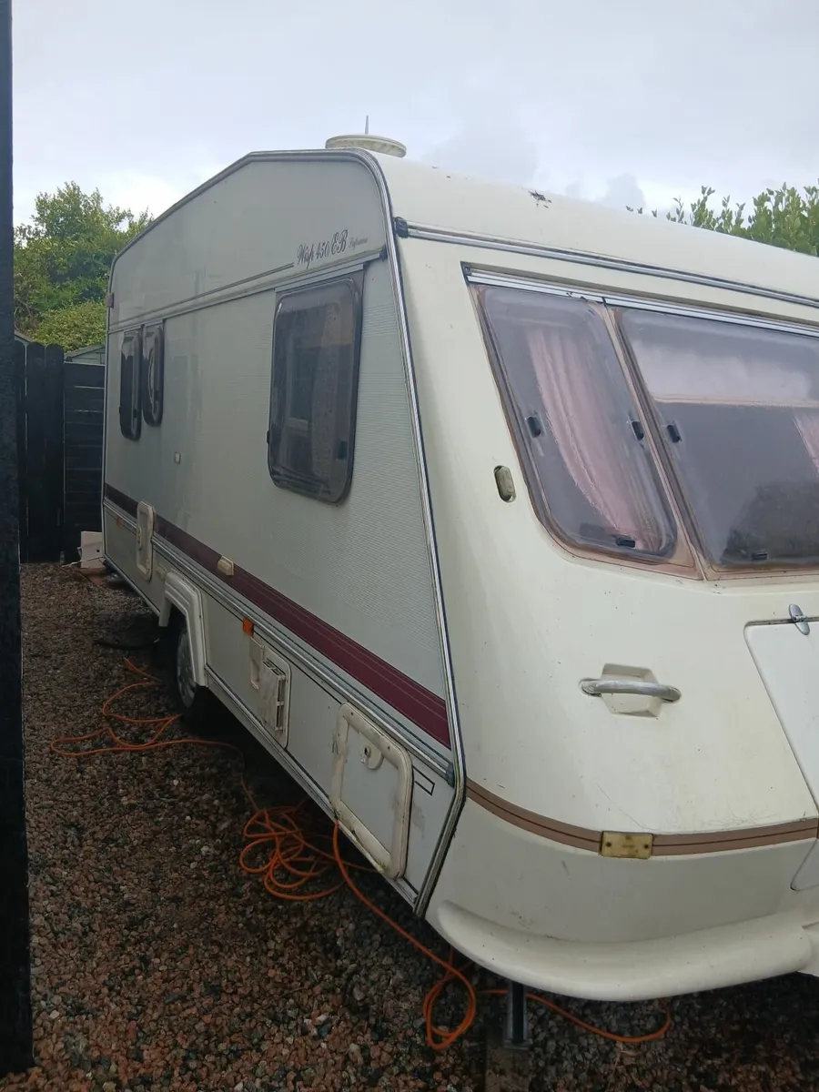 Caravan for sale - Image 1