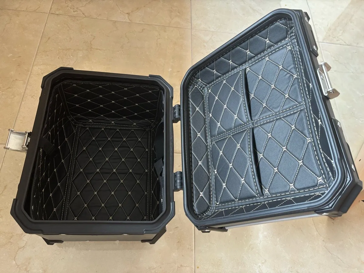 55L Motorbike Top Case - Image 3