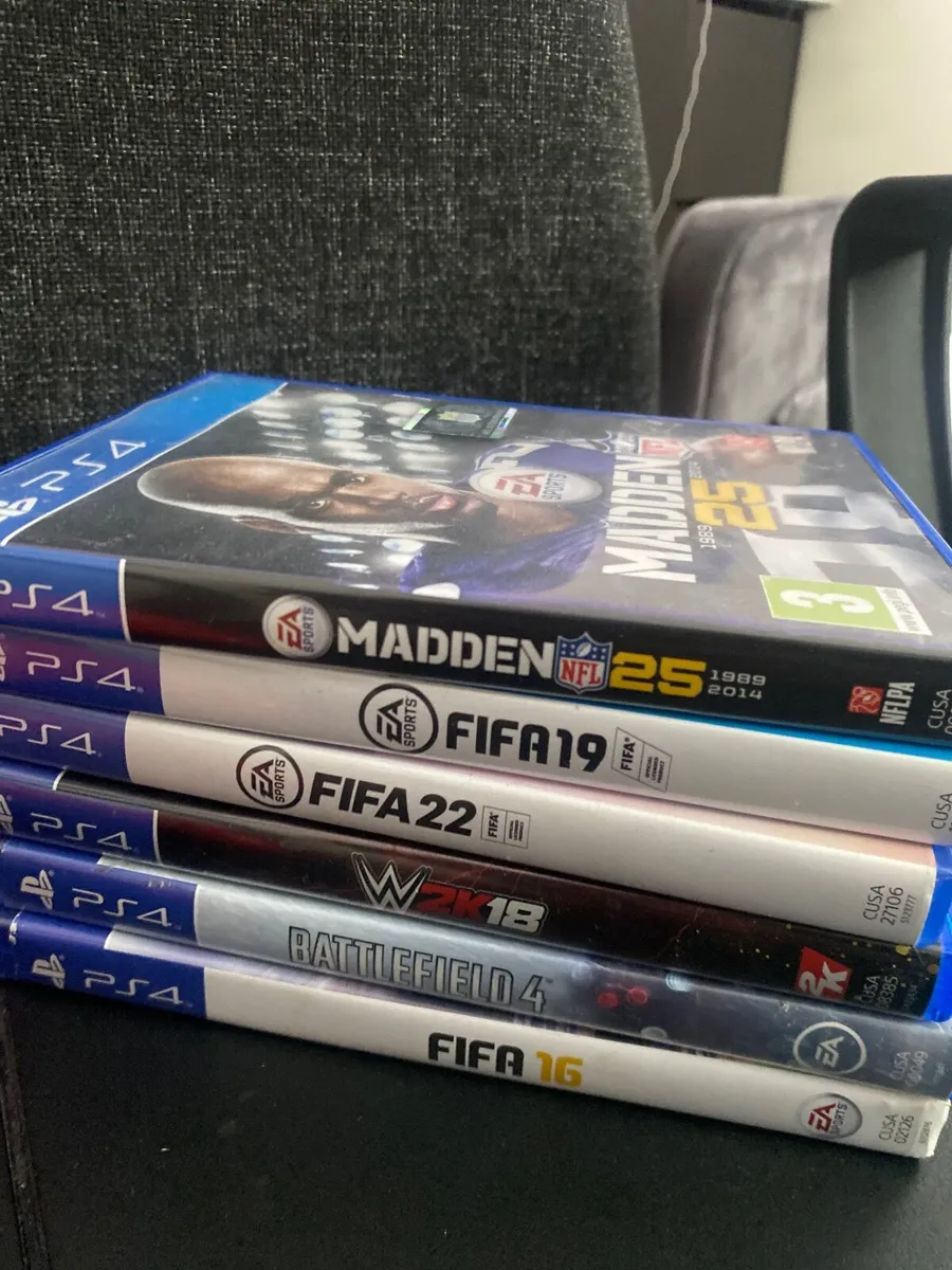 Ps4+6 games+controller - Image 2