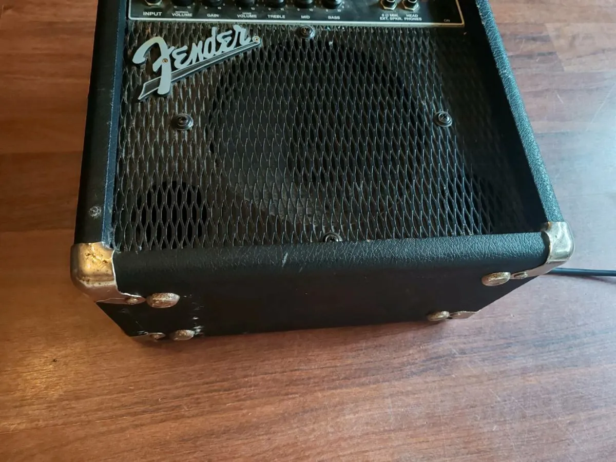Fender frontman guitar amp - Image 3