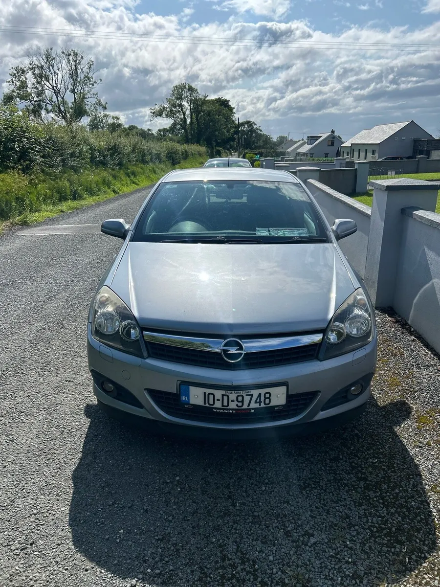 Car - Image 2
