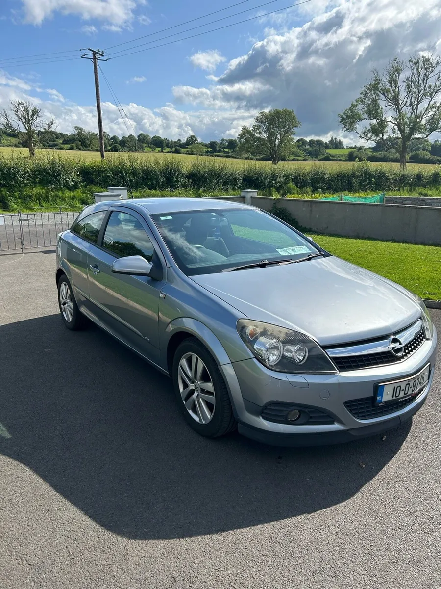 Car - Image 1