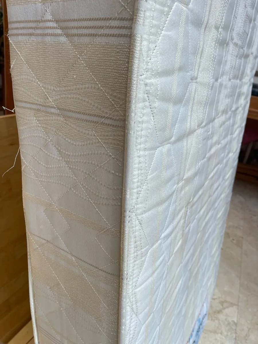 Premium Brand Swan Very Thick Single Mattress - Image 2