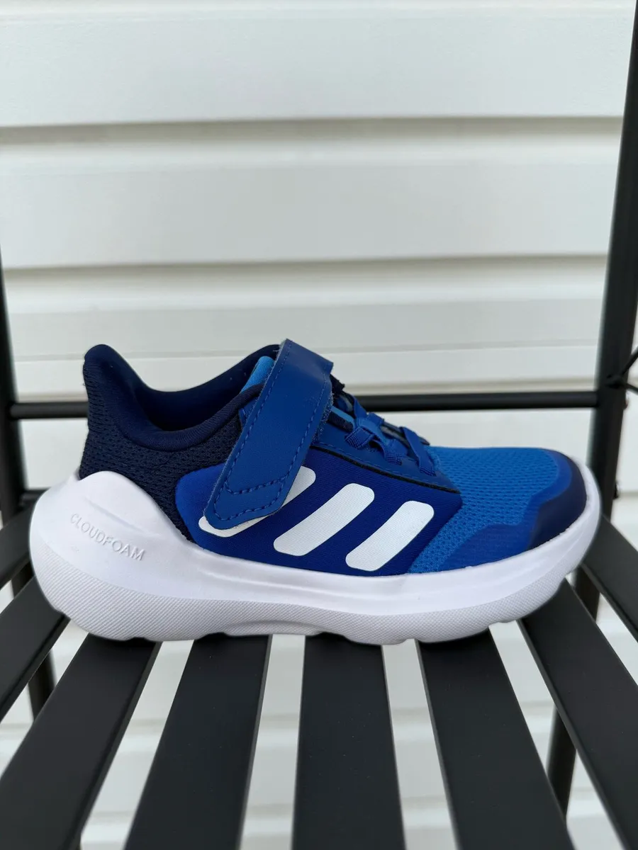 Trainers Adidas kids EUR 28 UK 10 - Image 3