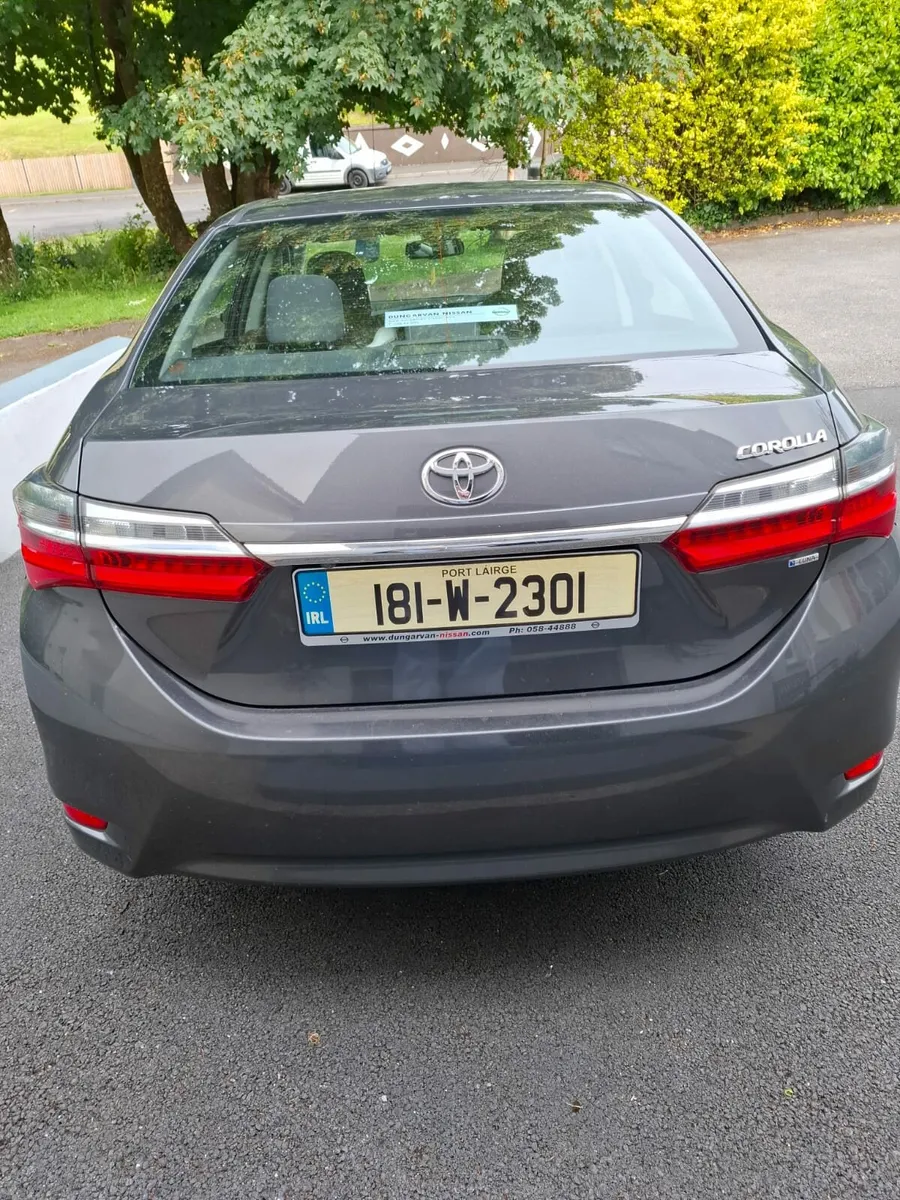 Toyota corolla - Image 2