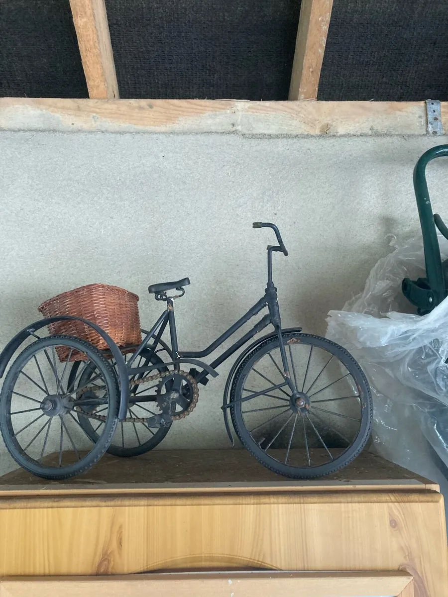 Model tricycle - Image 1