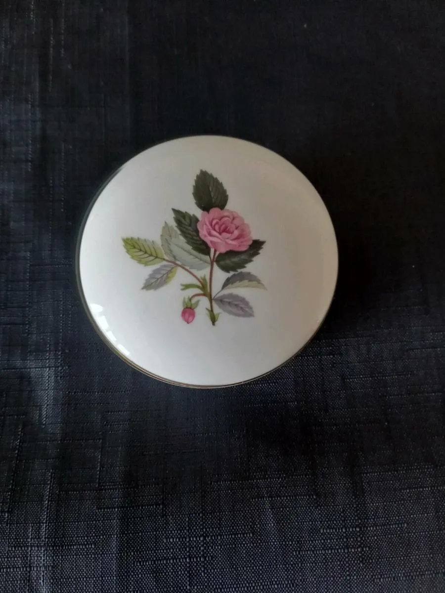 Small Wedgwood Trinket Pot - Image 1