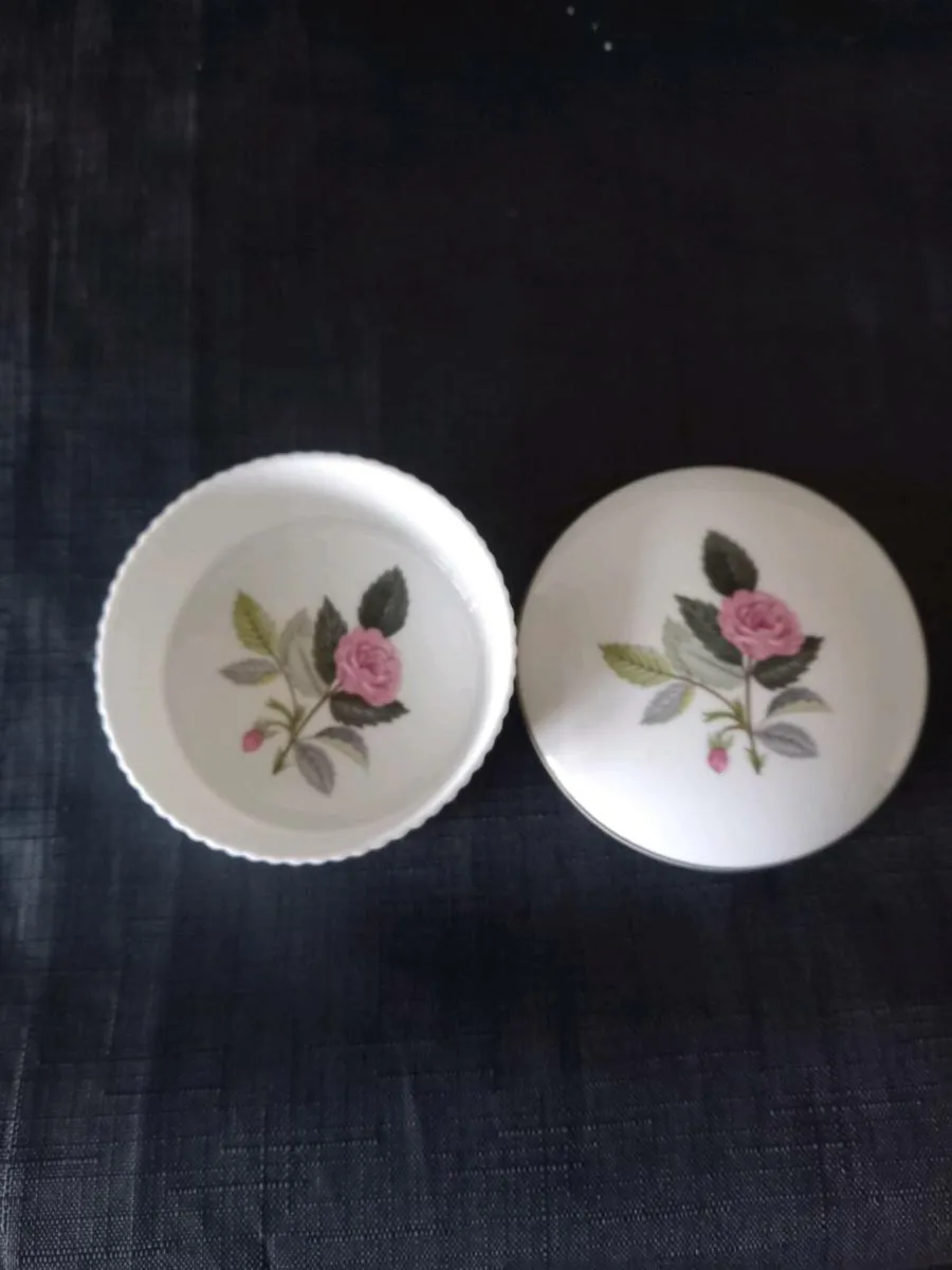 Small Wedgwood Trinket Pot - Image 2