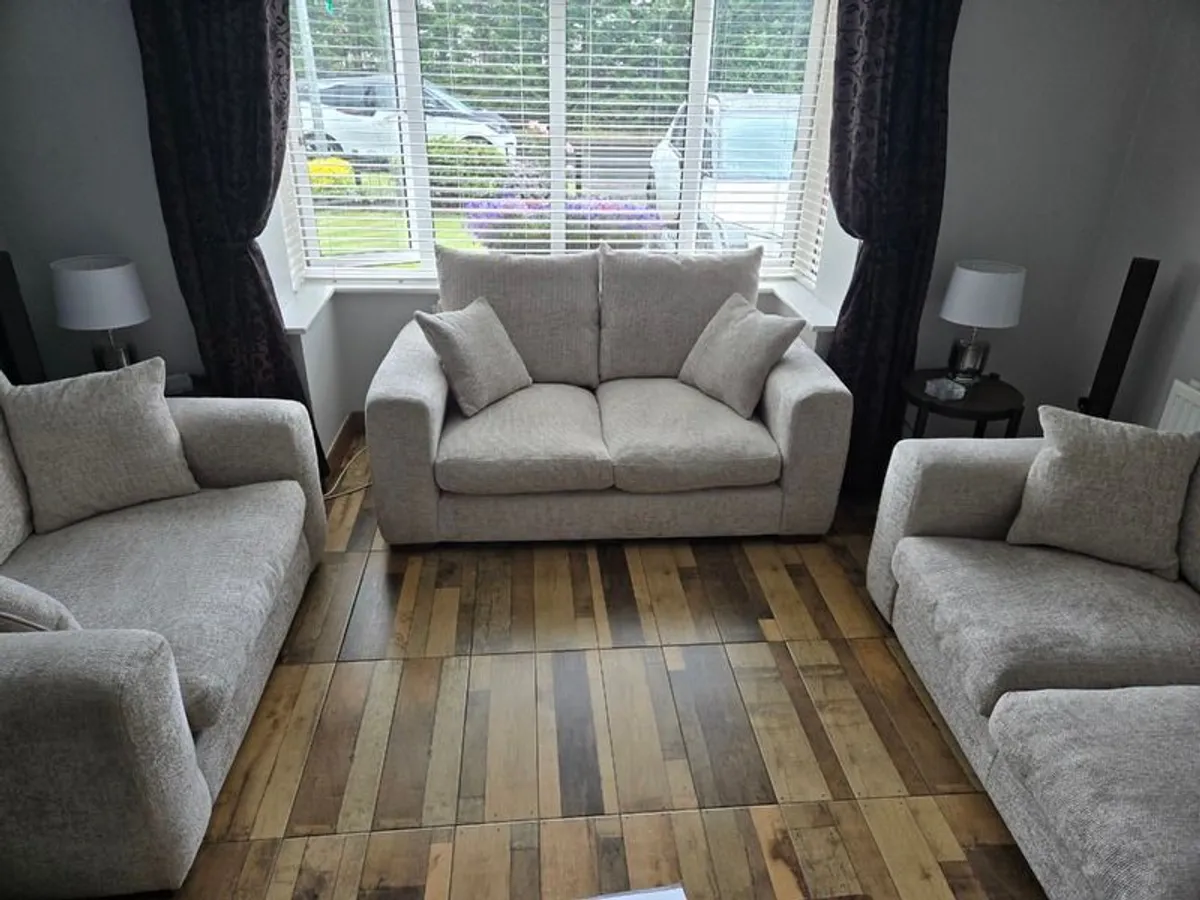sofa set - Image 1