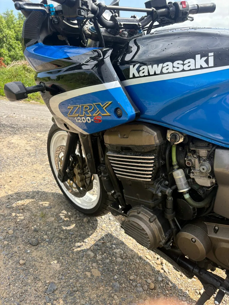 Kawasaki zrx 1200s - Image 2