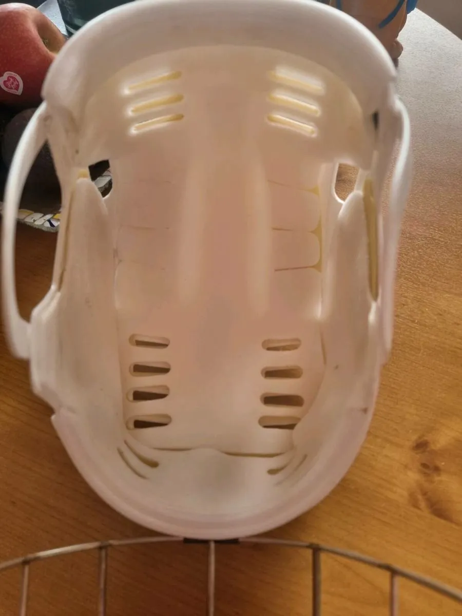 Extra large mycro hurling helmet - Image 4