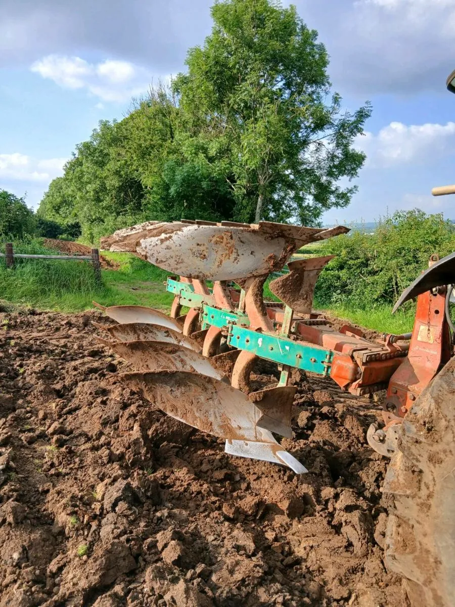 Kverneland 14inch plough - Image 1