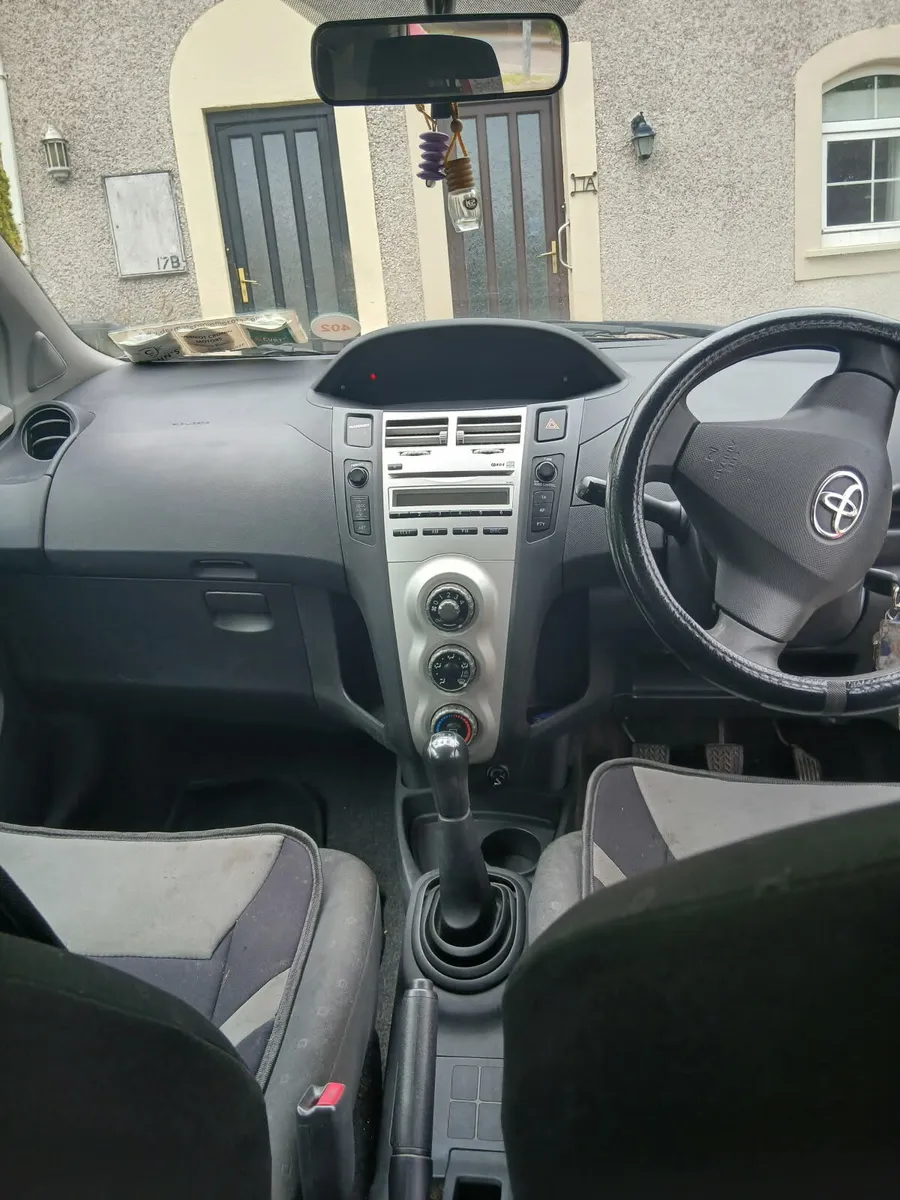Toyota Yaris - Image 3