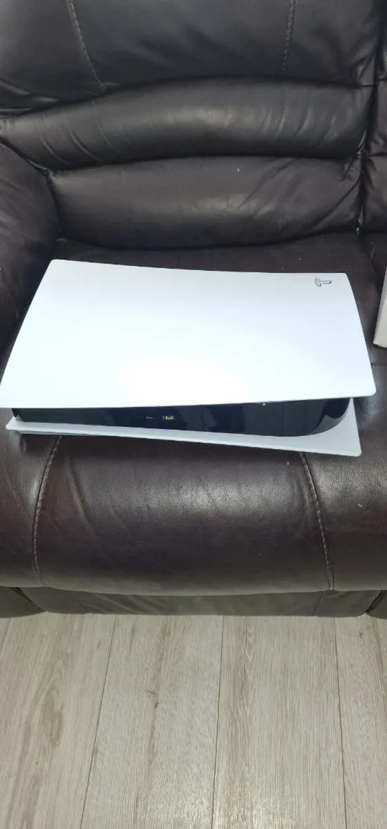 Playstation 5 and PS VR2 System - Image 4