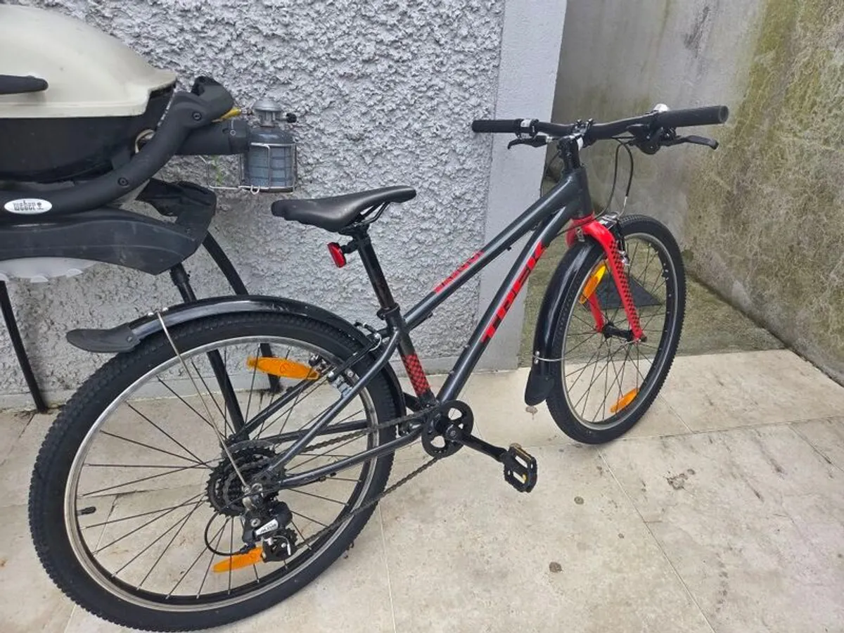 Trek bike for child- hardly used - Image 1