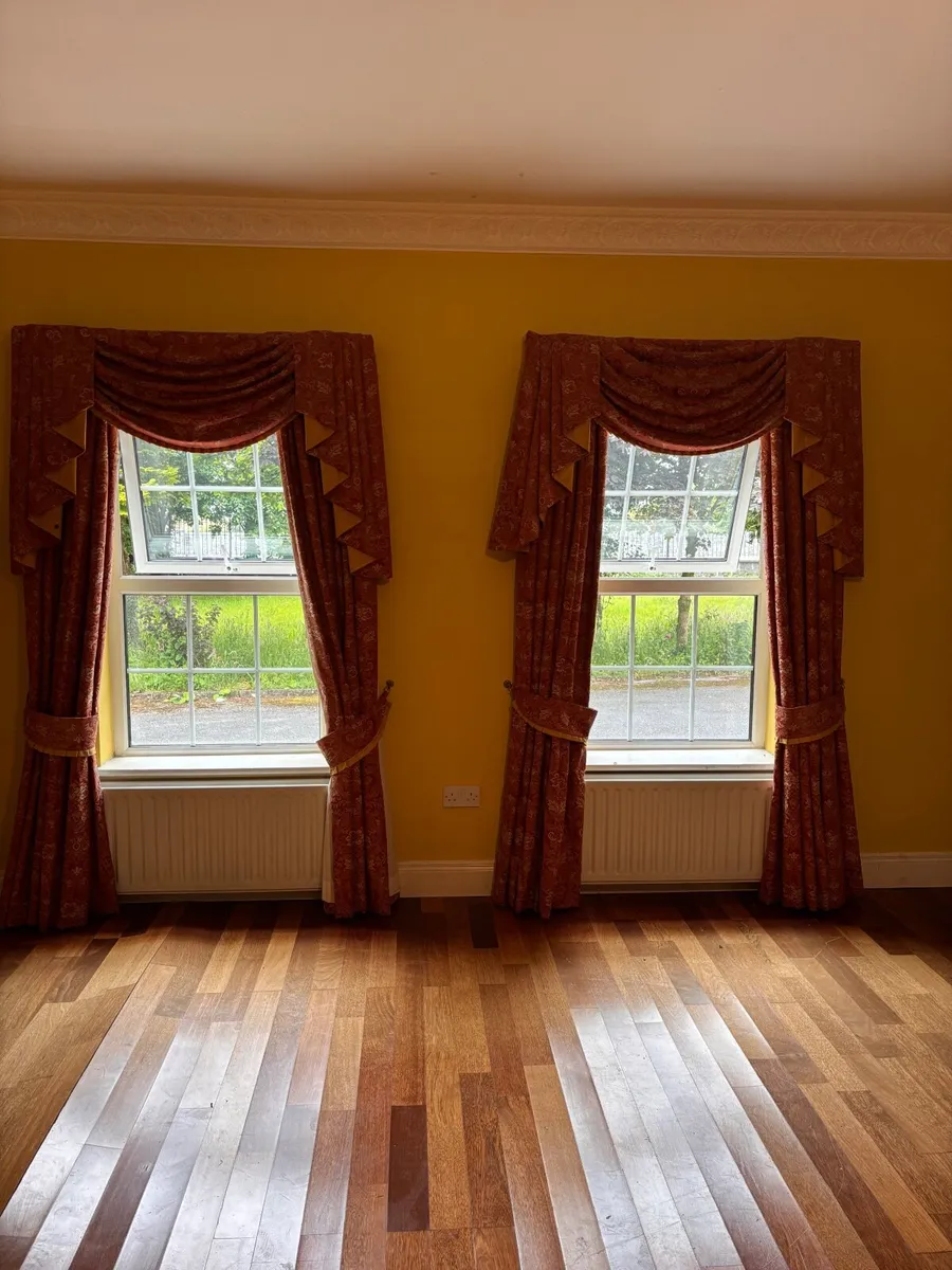 Curtains - Image 3