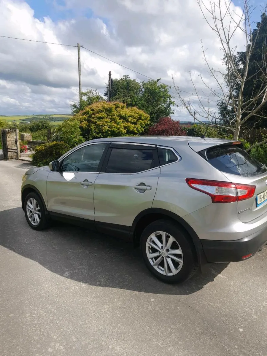 Nissan qashqai 1.5dci  2015 - Image 2