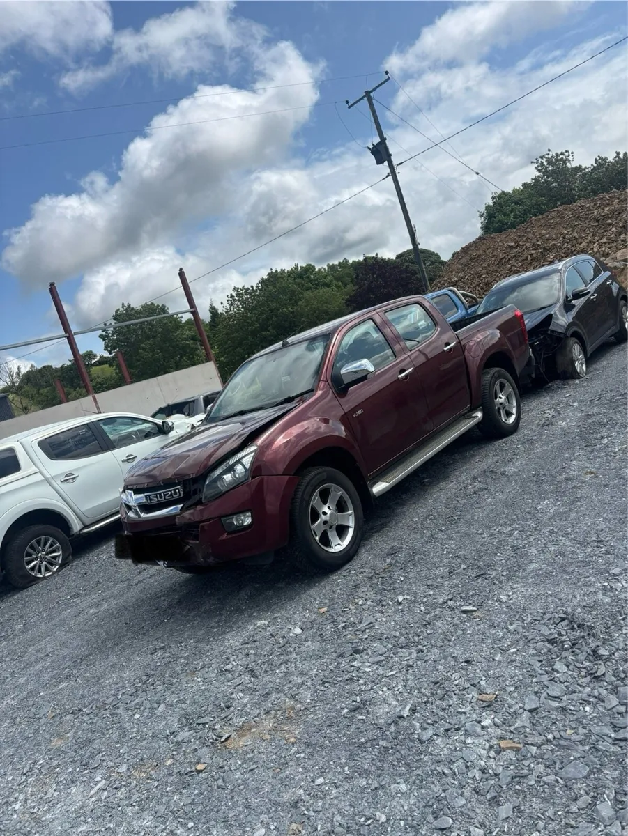 For breaking Isuzu d max - Image 1